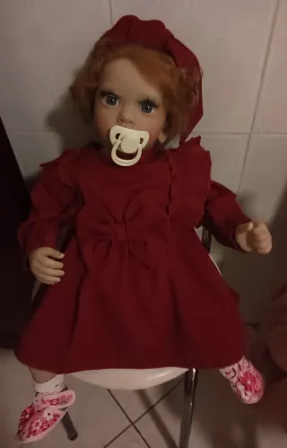 Bambola realistica bambina