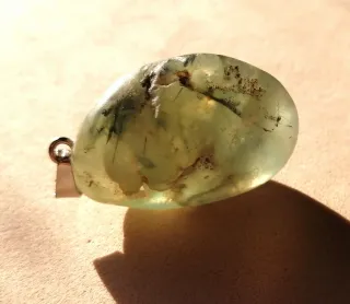Prehnita joya amuleto