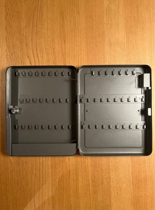 Armario metálico para llaves Pavo.