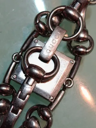 Reloj Gucci Mujer de acero y cuarzo blanco.