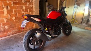 Suzuki SV 650 Roja