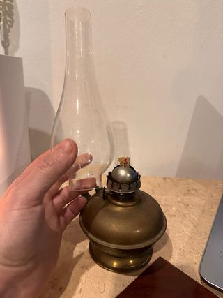 Lampada a olio vintage in metallo e vetro