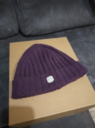 Gorro de lana los vendo juntos o separados.