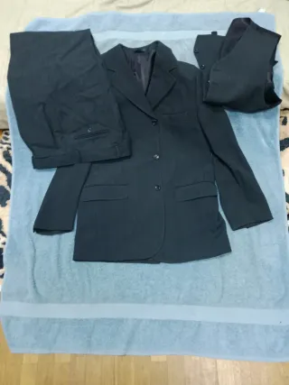 Traje de hombre negro