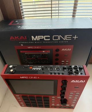 Akai MPC One+ Productor Musical