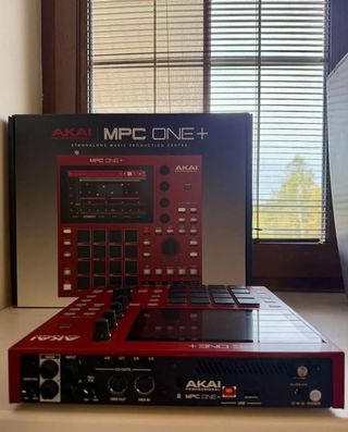 Akai MPC One+ Productor Musical
