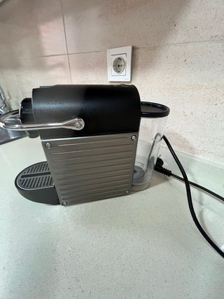 Cafetera Nespresso Krups Negra