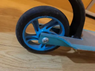 Patinete azul