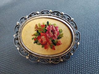Broche Ovalado Petit Point Vintage