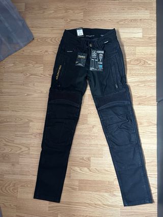 Vaqueros Trilobite Parado Doble Capa Negros