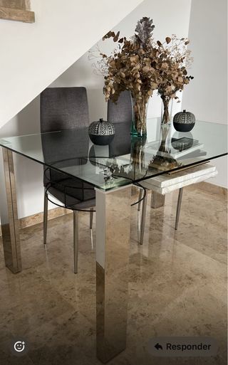 Mesa de cristal patas plateadas