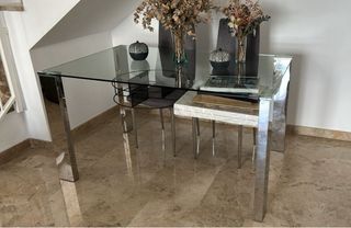 Mesa de cristal patas plateadas