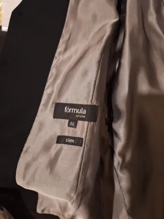 Chaleco de traje gris y negro