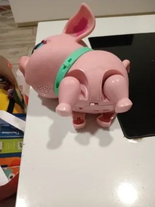 Cerdito de juguete rosa