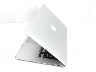 portatil apple apple macbook air core i5 1.8 13 (2017) (a1466)