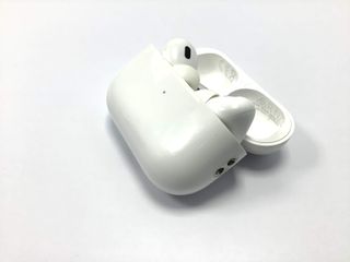 in-ear apple airpods pro 2 gen