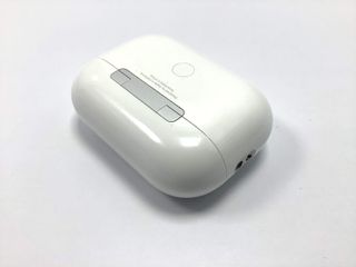 in-ear apple airpods pro 2 gen