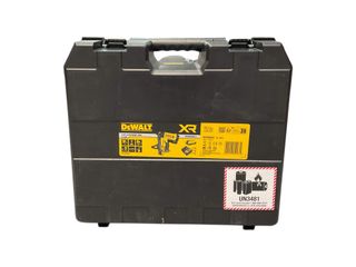 clavadora dewalt dgn845d1