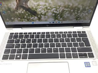 pc portatil hp hsn-q10c, intel core i5-8350u processor, 8gb ram, 256gb ssd, grafica compartida