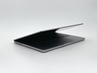 MacBook Pro 14" (2021) M1 PRO 8 CPU/14 GPU núcleos - SSD 512GB - RAM 16GB - Gris Espacial