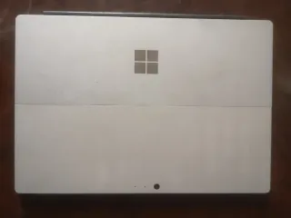 Microsoft Surface Pro i7