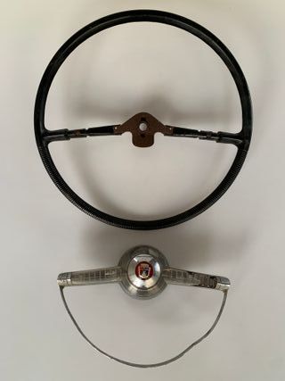 Volante Ford Fairlane Thunderbird USA 50s