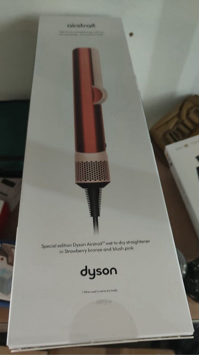 Dyson Airstrait Edición Especial Rosa