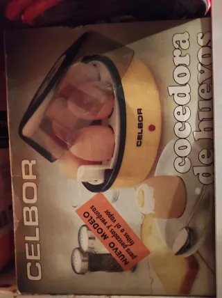 Cocedora de huevos CELBOR en caja