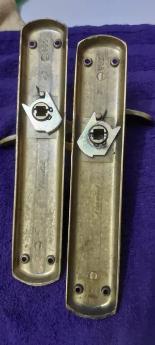 Manivelas antiguas para puertas (3 unidades)