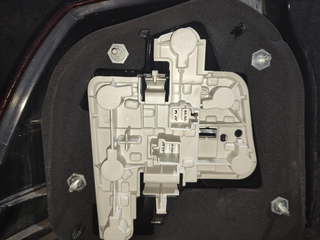 FARO IZQUIERDO VOLVO S80 BERLINA 2.4 T | 07.0