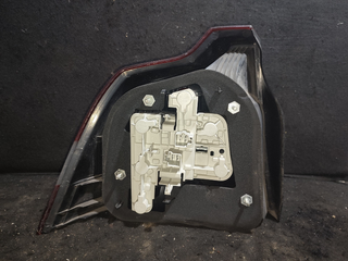 FARO IZQUIERDO VOLVO S80 BERLINA 2.4 T | 07.0