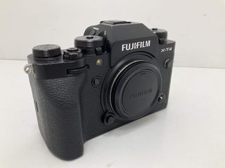 camara digital evil fujifilm x-t4