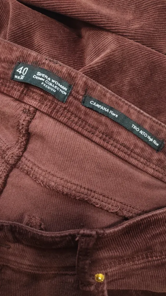 Pantalones pana acampanados Talla 40