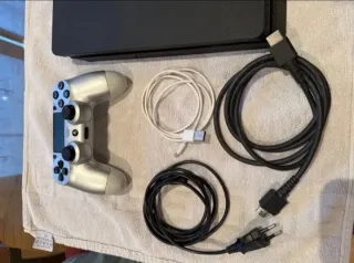 Consola PS4 fat 1TB + Mando + Cables + fifa 25