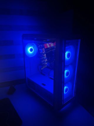 PC Gaming AMD RYZEN 7 5700G / 16 GB RAM 3600 mhz