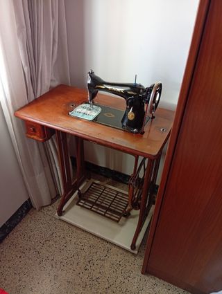 Máquina de coser SINGER antigua 1935