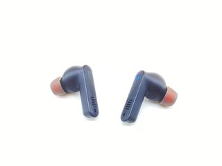 in-ear jbl tune 230nc tws