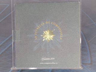 La Estrella Compostelana. Pulsera o collar de cuero y metal.