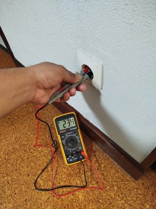 Multímetro Digital Aneng DT9205A