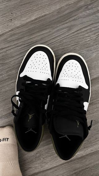 Nike Jordan 1 Low Negro Blanco Verde Oliva