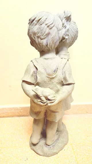 Escultura jardín niño y niña 53x30x16