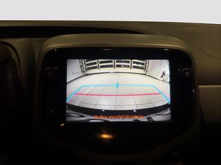 TOYOTA AYGO 1.0 VVT-I X-PLAY X-SKY 72 5P