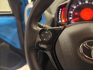 TOYOTA AYGO 1.0 VVT-I X-PLAY X-SKY 72 5P