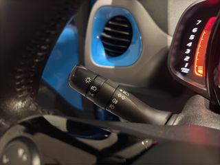 TOYOTA AYGO 1.0 VVT-I X-PLAY X-SKY 72 5P