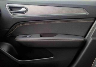 RENAULT ARKANA TECHNO E-TECH FULL HYBRID 105 KW (145CV)