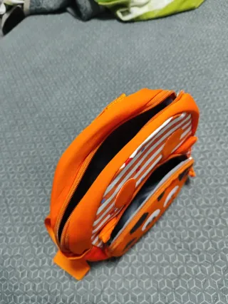 Mochila infantil jirafa naranja