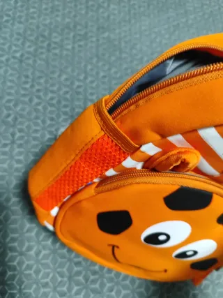 Mochila infantil jirafa naranja
