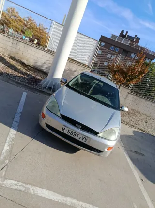 Ford Focus 2000