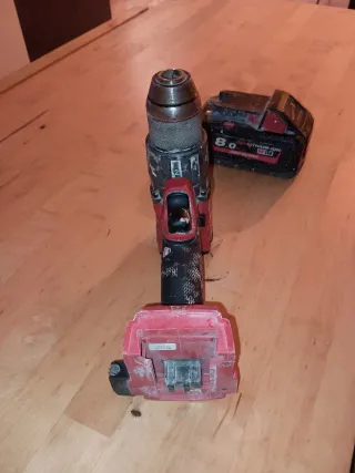 Taladro Percutor/Destornillador Milwaukee M18 FUEL