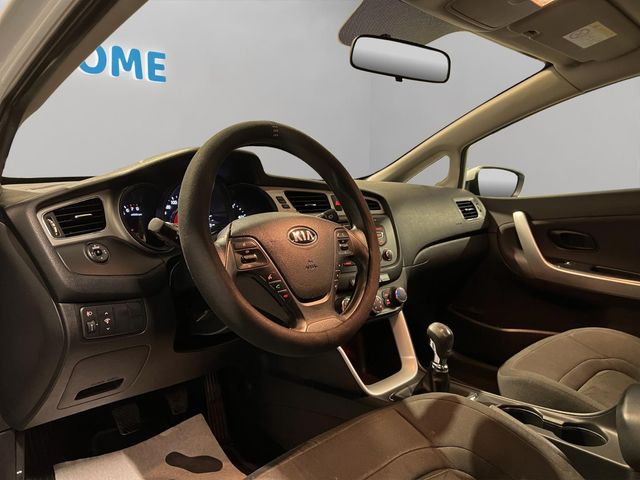 Kia Ceed 1.4 CVVT 100cv Concept